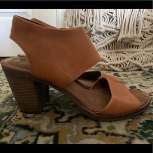 Tan genuine leather toms heels